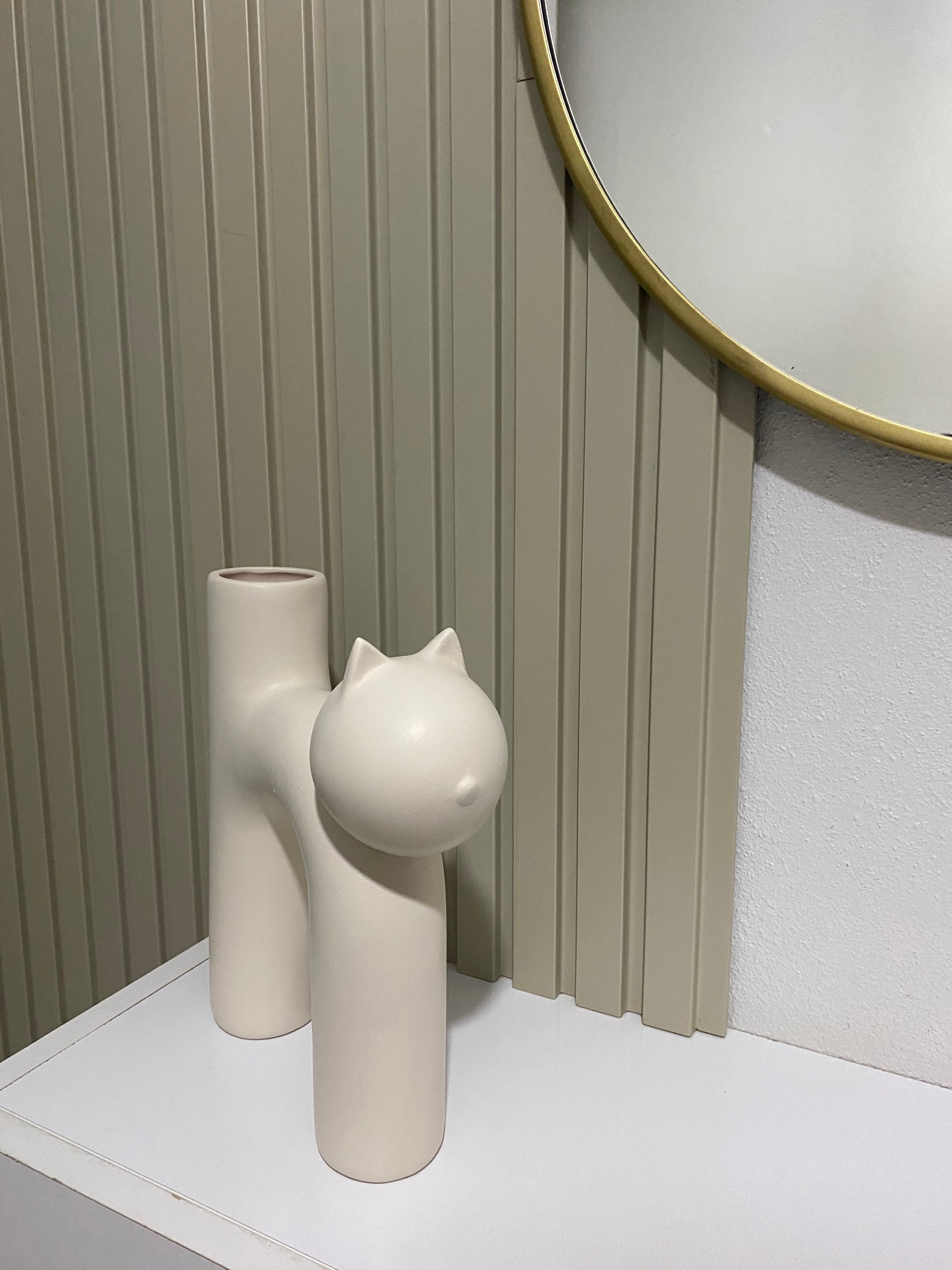 İskandinav Kedi Vazo Bej