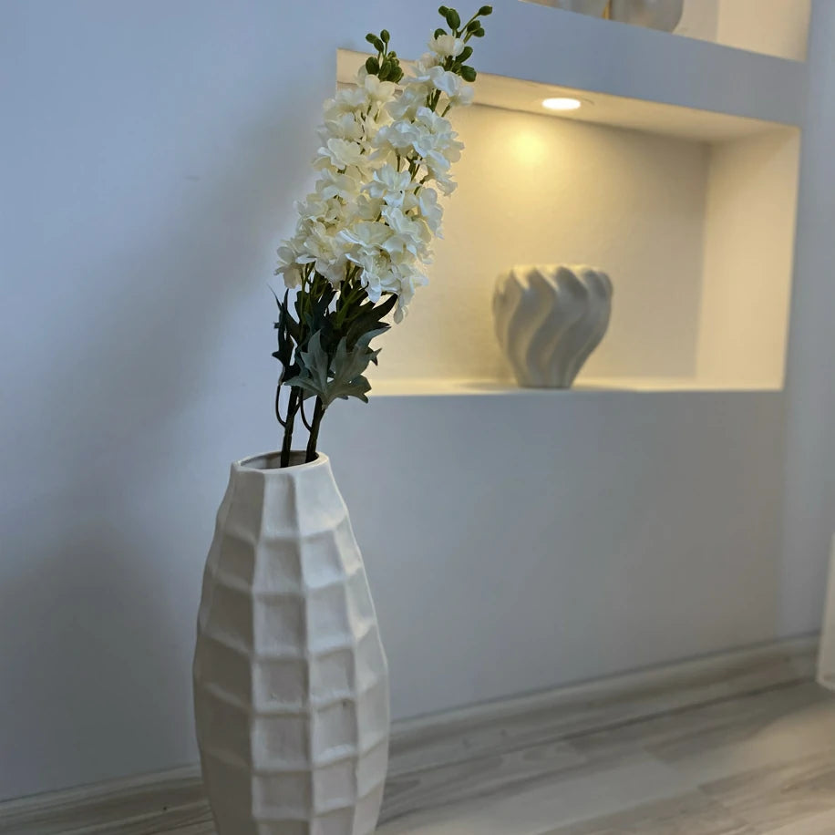 Beyaz Delphinium (Şebboy) – Uzun Dekoratif Yapay Çiçek