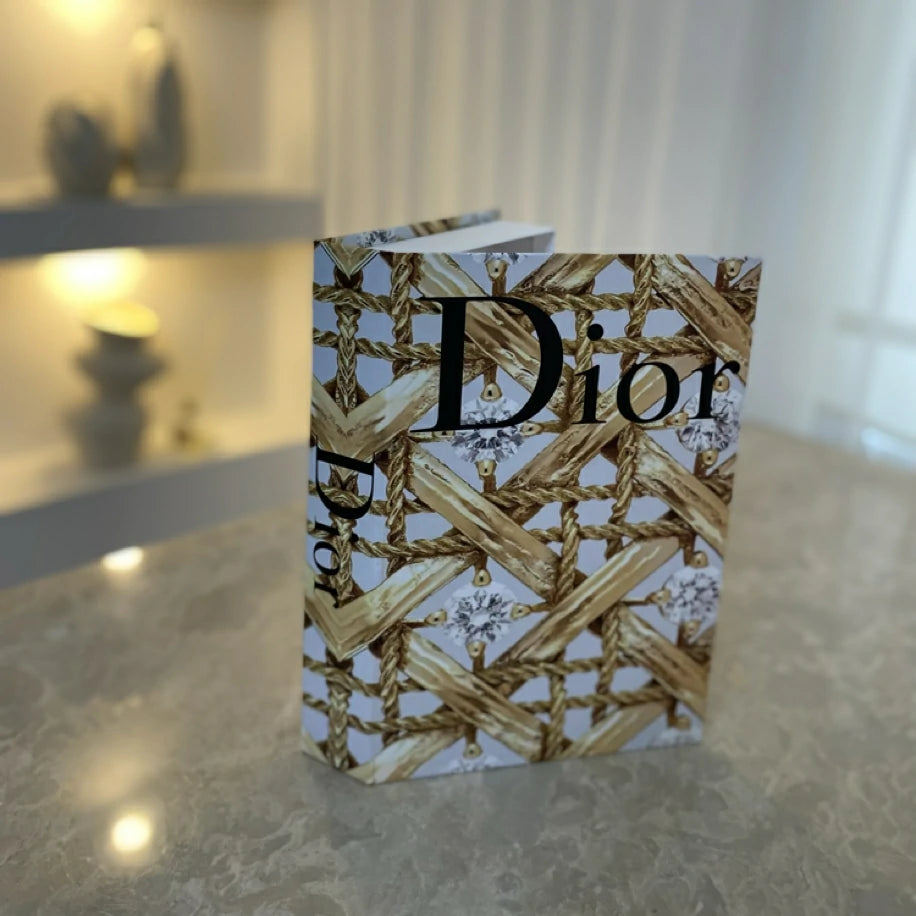 Dior Dekoratif Kitap